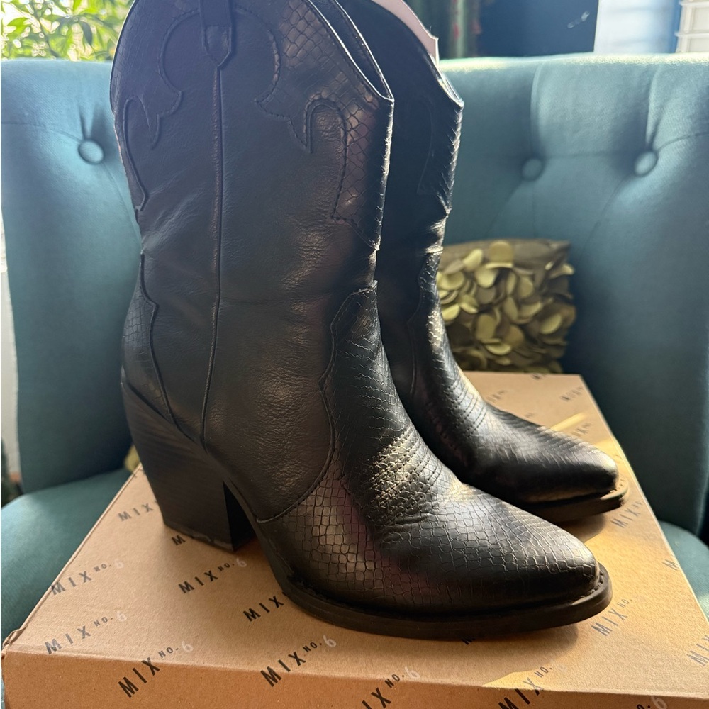 Mix No. 6 Textured Western Boots